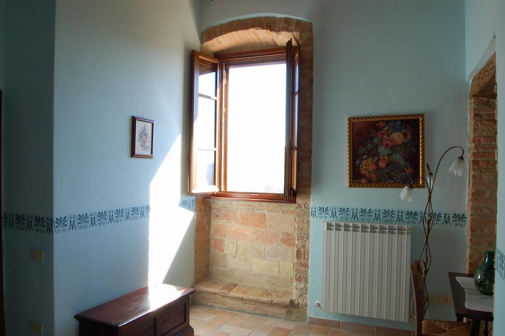Agriturismo Casale Dei Frontini San Terenziano Bagian luar foto