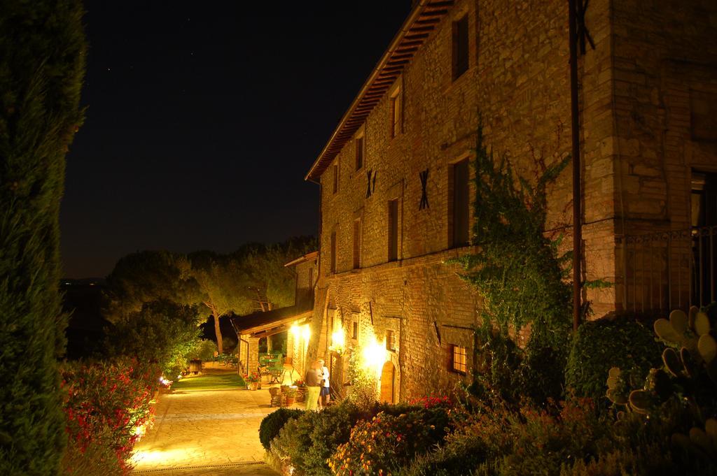 Agriturismo Casale Dei Frontini San Terenziano Bagian luar foto