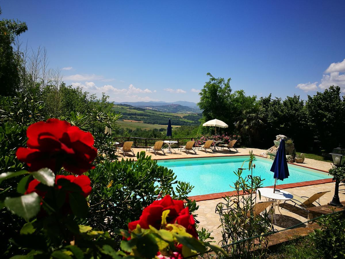 Agriturismo Casale Dei Frontini San Terenziano Bagian luar foto