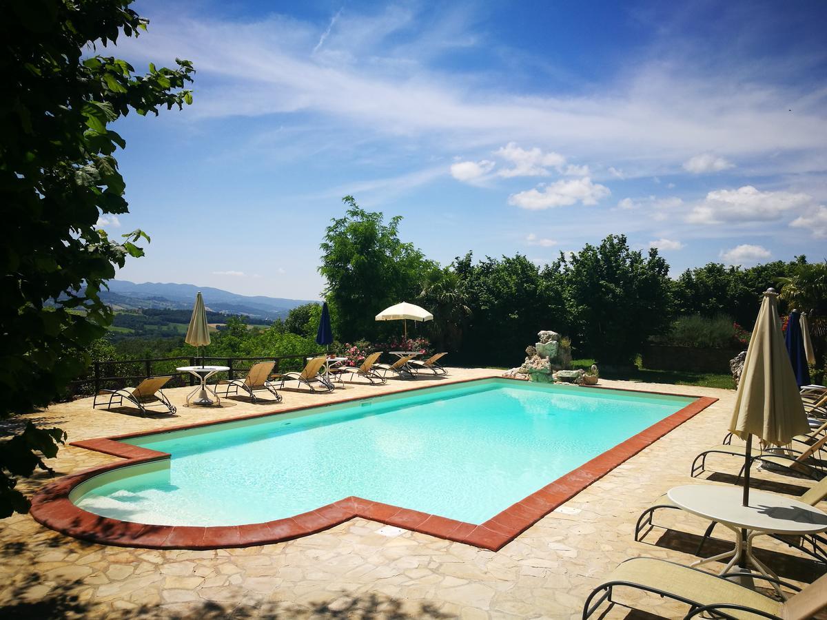 Agriturismo Casale Dei Frontini San Terenziano Bagian luar foto