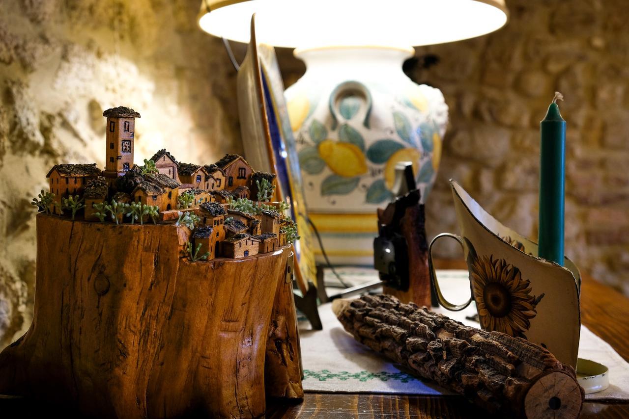 Agriturismo Casale Dei Frontini San Terenziano Bagian luar foto