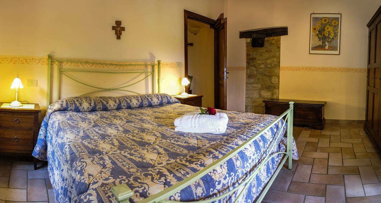 Agriturismo Casale Dei Frontini San Terenziano Bagian luar foto