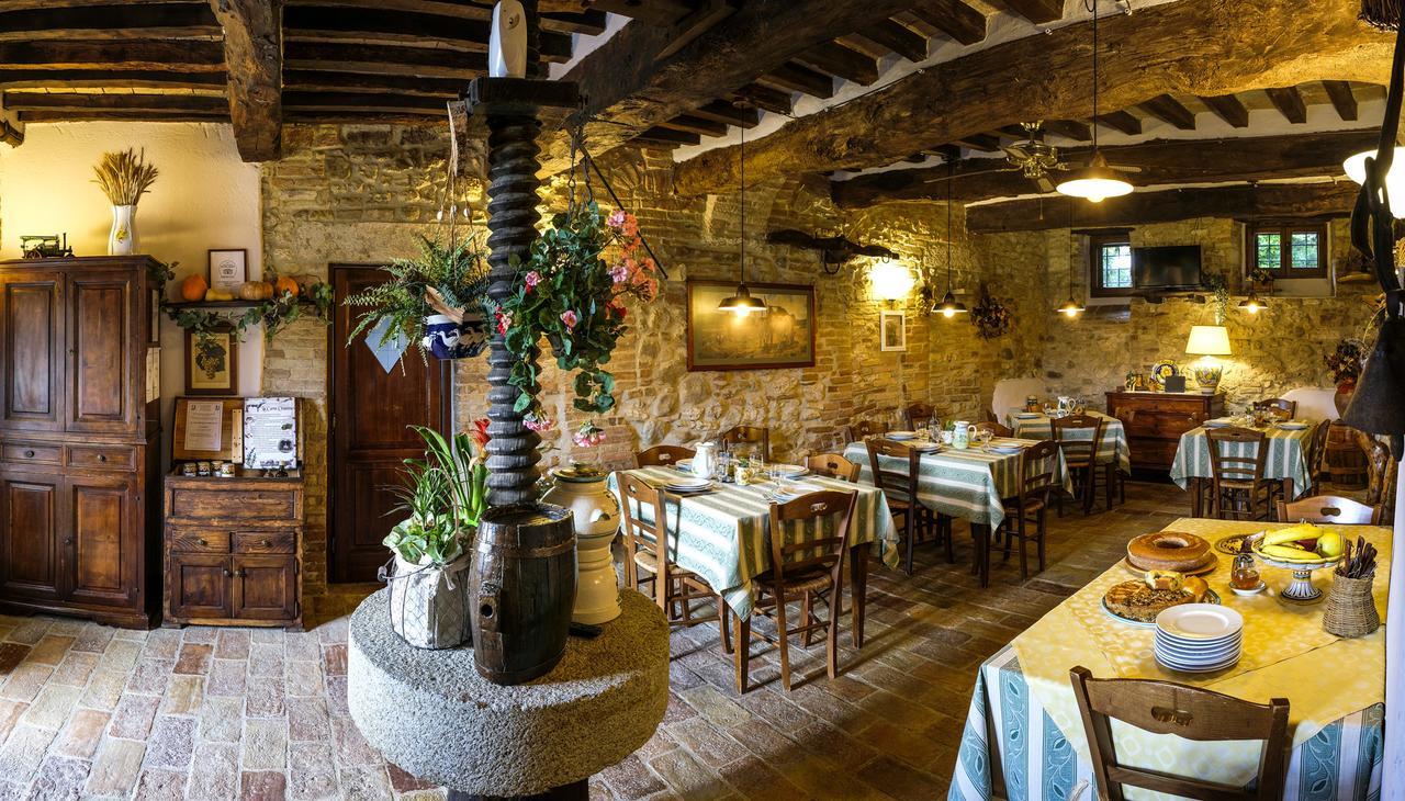Agriturismo Casale Dei Frontini San Terenziano Bagian luar foto