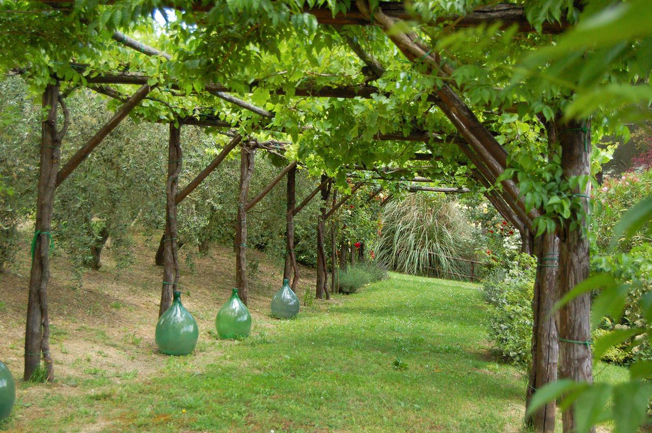 Agriturismo Casale Dei Frontini San Terenziano Bagian luar foto
